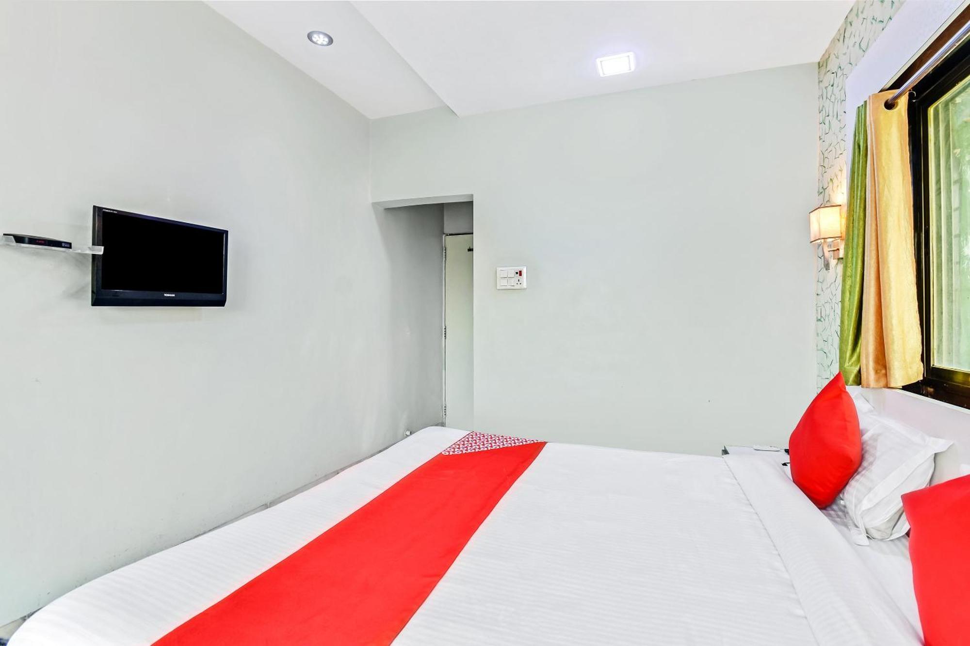 Oyo 61308 Hotel Rw International Hingoli Exterior foto